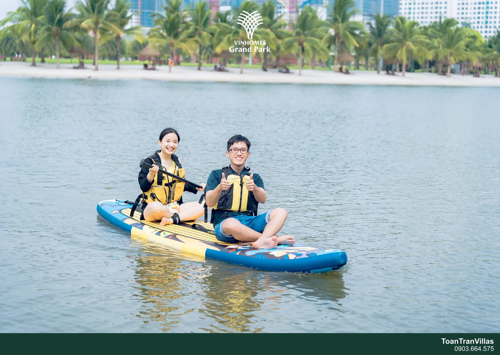 Chèo kayak trên biển hồ, Vinhomes Grand Park