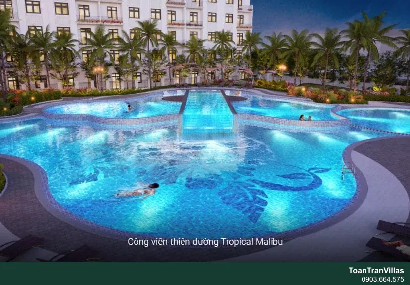 Hồ bơi Tropical Malibu, The Manhattan Glory