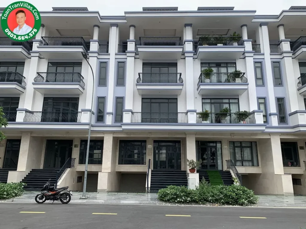 Nhà phố góc · góc 2 mặt tiền · 210 m² · Đông Nam Vạn Phúc