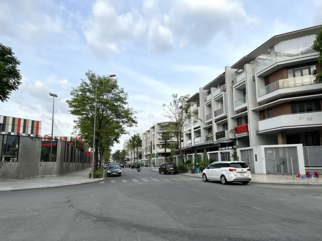 Nhà phố · 102.5 m² · Vạn Phúc 1