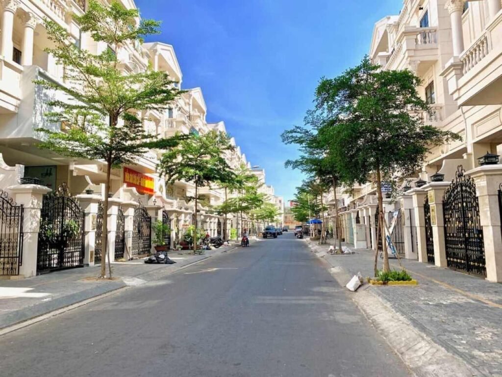 Cityland Park Hills — Nhà phố hoàn thiện mới, hướng Đông