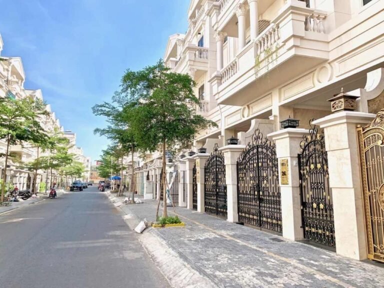 Cityland Park Hills — Nhà phố full nội thất gỗ, có thang máy